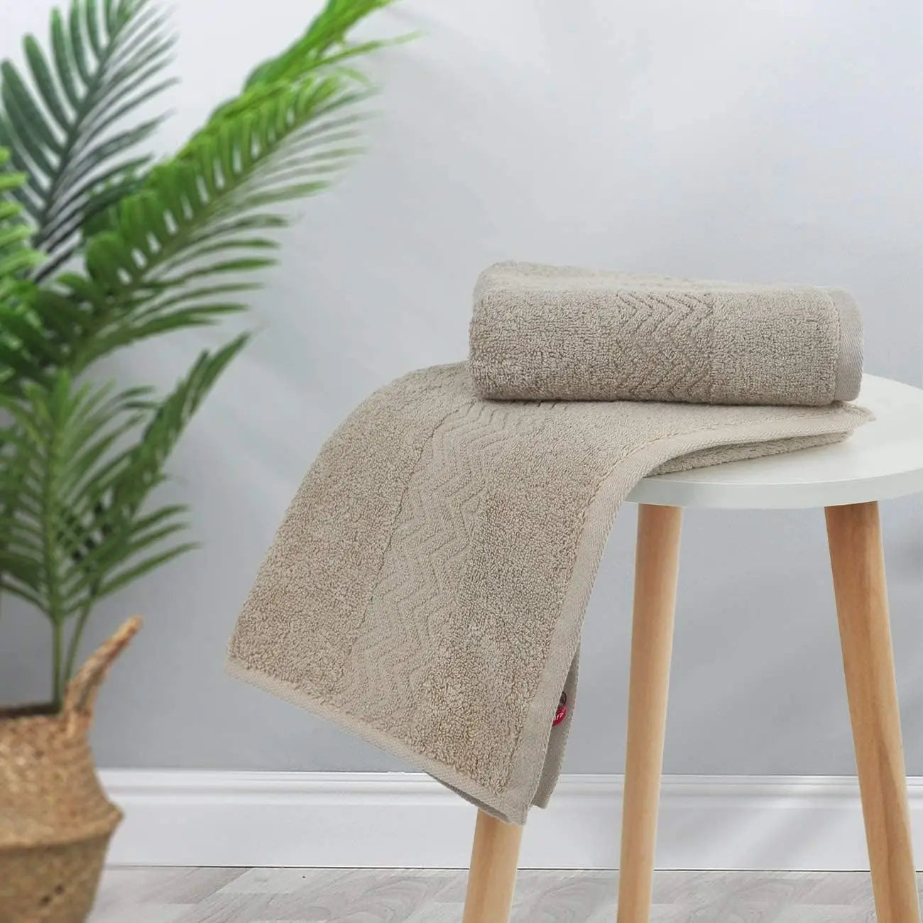 100% Cotton Hand Towels, Ultra Soft & Highly Absorbent Bathroom Face Towels 2-Pack Khaki